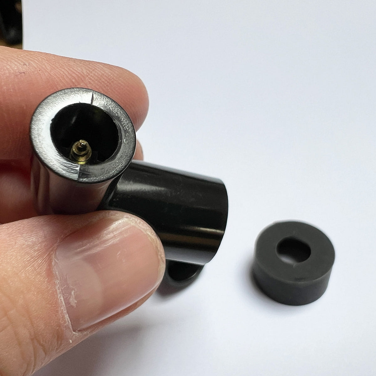 Remax RLZFH Spark plug cap – 0 k, 90° Elbow Type, Black